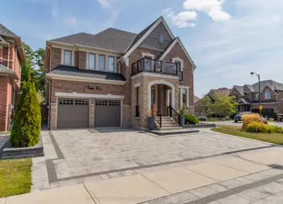 Detached in Springwater