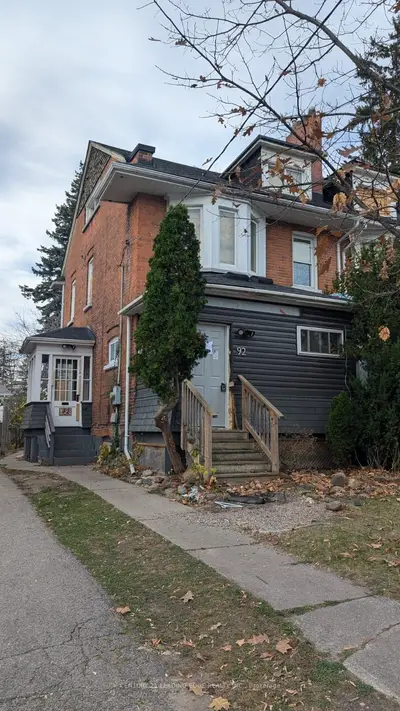 92 Mary Street, Barrie, On L4n 1t1