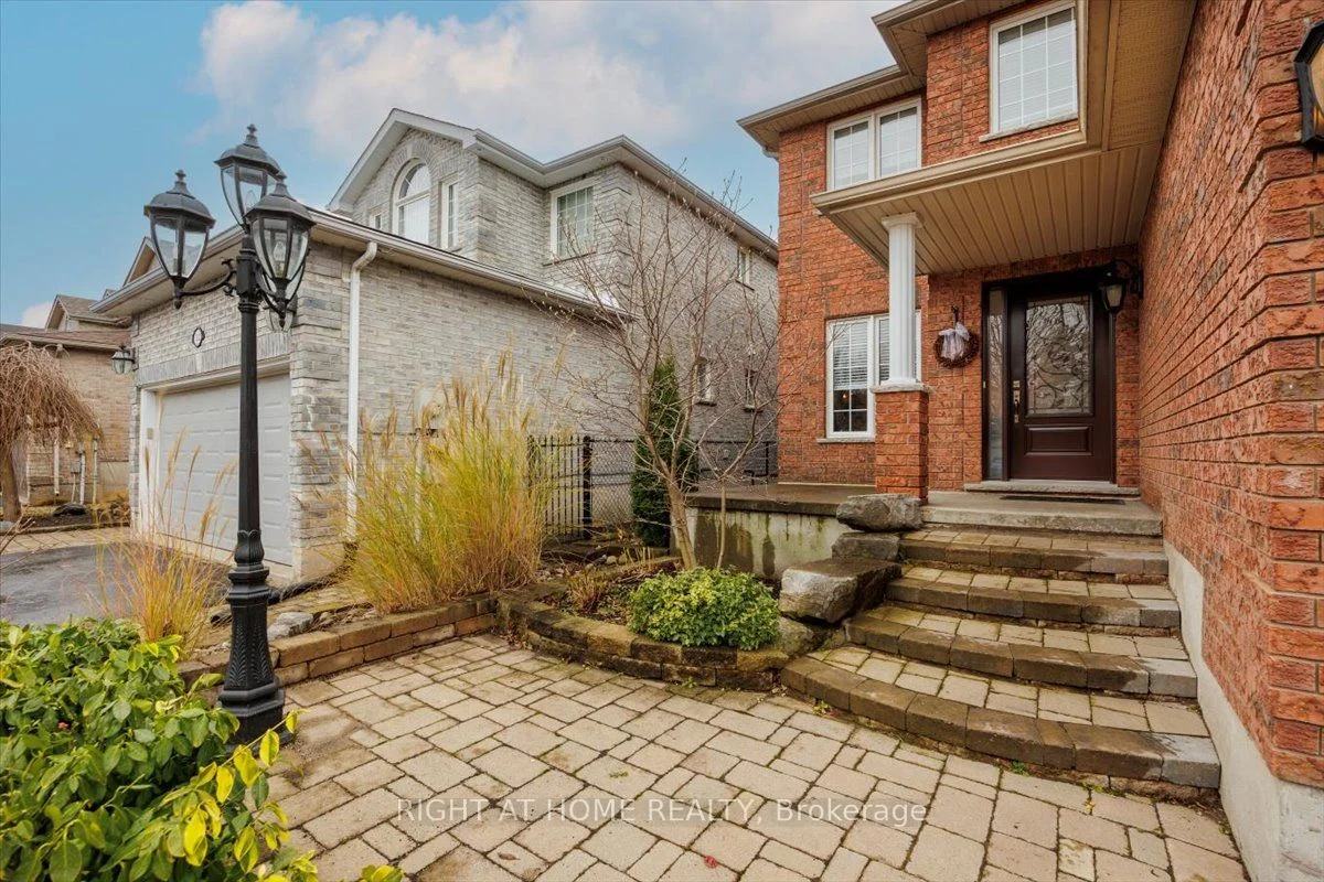Detached in Barrie
