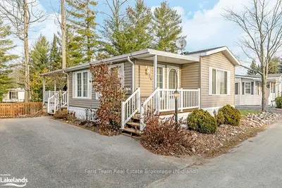 26 TOPAZ Street, Wasaga Beach, ON L9Z 1X7