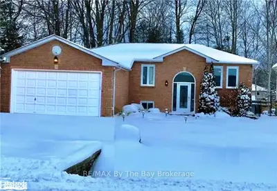 14 REGINA Boulevard, Wasaga Beach, ON L9Z 1H6