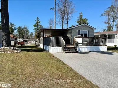 4 WHITE PINES Trail, Wasaga Beach, ON L9Z 1X7