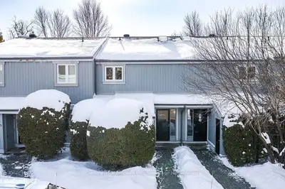 125 FAIRWAY Crescent 16, Collingwood, ON L9Y 5B4
