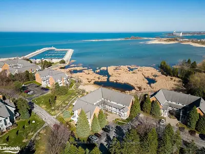4 RAMBLINGS Way 14, Collingwood, ON L9Y 5C6