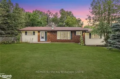 58 INDIANOLA Crescent, Wasaga Beach, ON L9Z 2W3