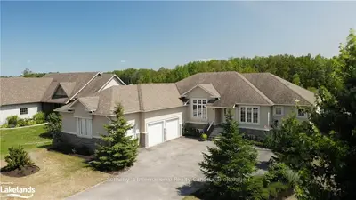 12 Wasaga Sands Drive, Wasaga Beach, ON L9Z 1J6