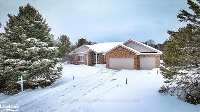 2006 MILLWOOD Road, Severn, ON L3V 0V6