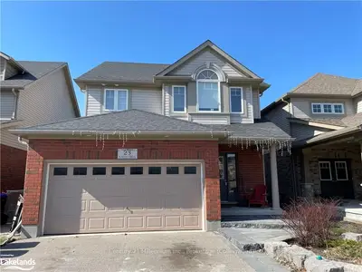 23 Kayla Crescent, Collingwood, ON L9Y 5K8