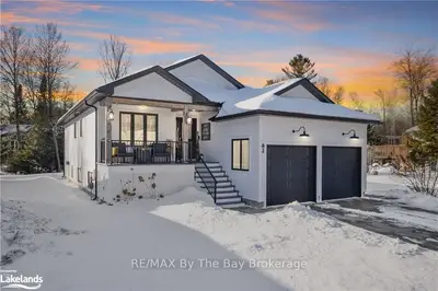 82 54TH Street S, Wasaga Beach, ON L9Z 1W9