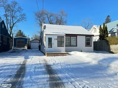 228 SEVENTH Street, Midland, ON L4R 3Z7