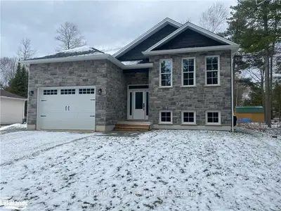 27 49TH Street S, Wasaga Beach, ON L9Z 1Y2