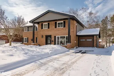 290 Seventh Street, Midland, ON L4R 3Z9