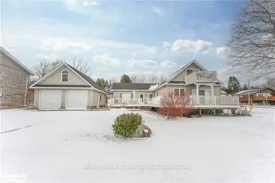 62 WATER Street, Penetanguishene, ON L9M 1M9