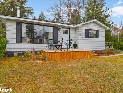 62 41ST Street S, Wasaga Beach, ON L9Z 1Z7