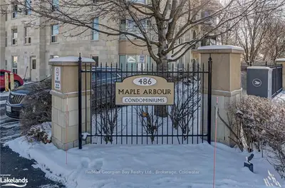486 LACLIE Street 402, Orillia, ON L3V 4P9