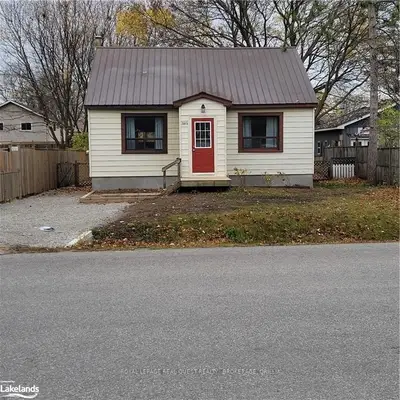 389 MARY Street, Orillia, ON L3V 3G4