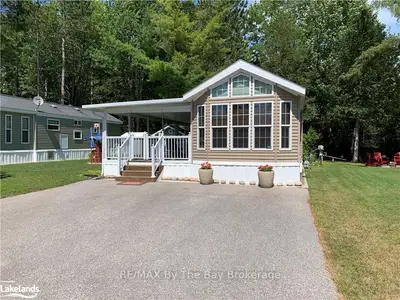 85 MADAWASKA Trail, Wasaga Beach, ON L9Z 1X7