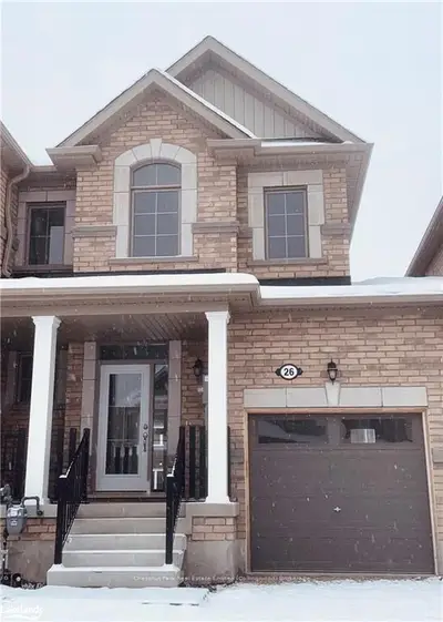 26 Albany Street, Collingwood, On L9y 3w8