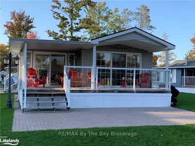 5 WHITE PINES Trail, Wasaga Beach, ON L9Z 1X7