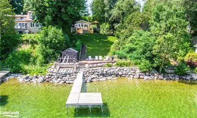 2321 LAKESHORE Road E, Oro-Medonte, ON L0L 1T0