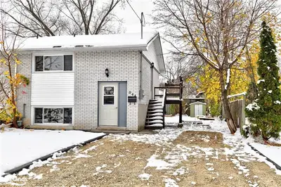 644 OAK Street, Collingwood, ON L9Y 2Z8