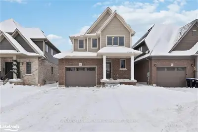 82 MCLEAN Avenue, Collingwood, ON L9Y 4B3