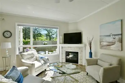 920 CEDAR POINTE Court, Collingwood, ON L9Y 5C7