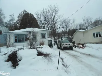 364 ARTHUR Street, Orillia, ON L3V 3M8