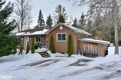60 47TH Street S, Wasaga Beach, ON L9Z 1Y6