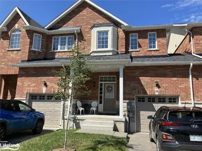 22 Farwell Avenue, Wasaga Beach, ON L9Z 0H3