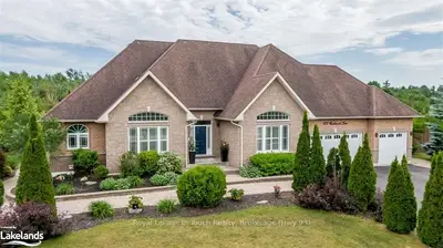 1071 HURLWOOD Lane, Severn, ON L3V 0Y6