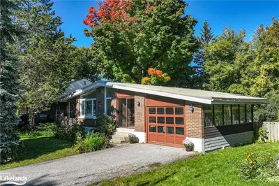 312 DELIA Street, Orillia, ON L3V 1H2