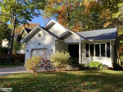 14 JURY Drive, Penetanguishene, ON L9M 1G1