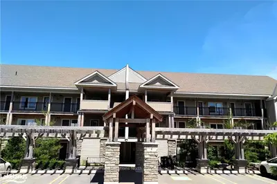 6 Anchorage Crescent 103, Collingwood, ON L9Y 0Y6
