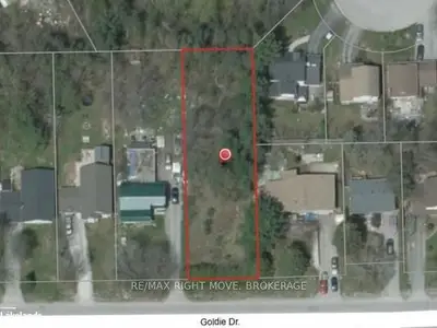 38 Goldie Drive, Orillia, ON L3V 2M8