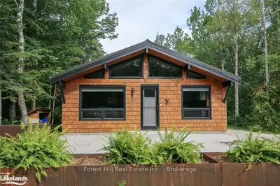 23 SELKIRK Road, Collingwood, ON L9Y 3Z1
