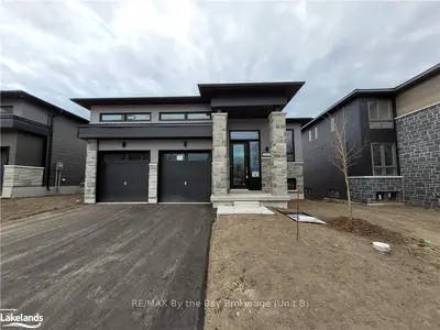 100 BERKELY Street, Wasaga Beach, ON L9Z 0K5