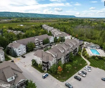 3 Brandy Lane Drive 304, Collingwood, On L9y 0x4