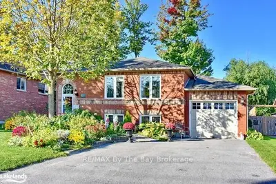 154 58TH Street S, Wasaga Beach, ON L9Z 1N9
