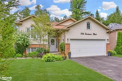 126 CONSTANCE Avenue, Wasaga Beach, ON L9Z 2Y4