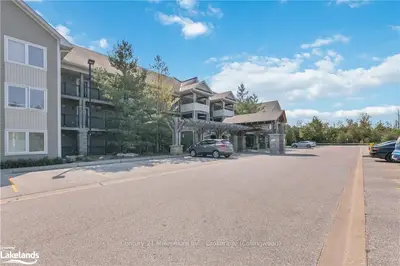 10 BRANDY LANE Drive 204, Collingwood, ON L9Y 0X4