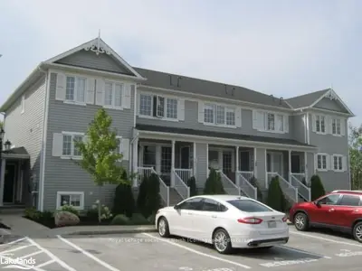 4 ROYALTON Lane, Collingwood, ON L9Y 5K4