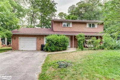 65 29TH Street N, Wasaga Beach, ON L9Z 2E1