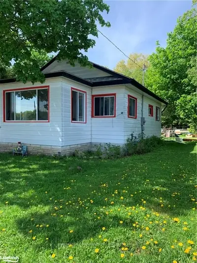 234 George Street, Midland, ON L4R 2W6