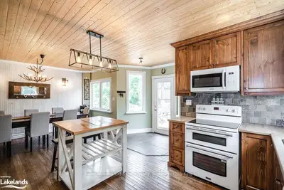 199 Fox Street, Penetanguishene, ON L9M 1E7