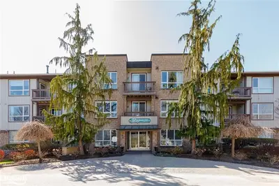 750 JOHNSTON PARK Avenue 1006, Collingwood, ON L9Y 5C7
