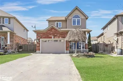 12 Patton Street, Collingwood, On L9y 0e5