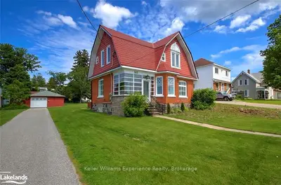 143 Main Street, Penetanguishene, On L9m 1l7