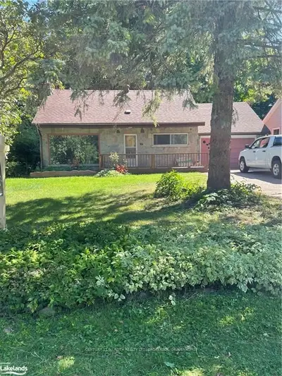 15 GALLEY Avenue, Orillia, ON L3V 2K4