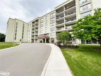172 EIGHTH Street 103, Collingwood, ON L9Y 4T2